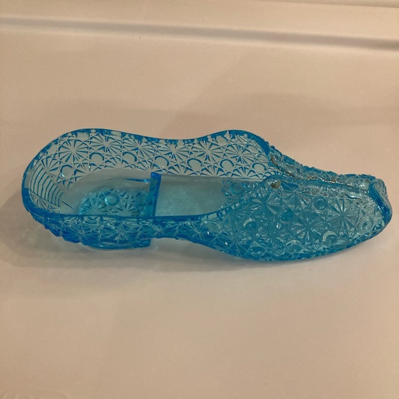 EAPG - Antique Bryce Brothers Daisy & Button Blue Glass Shoe - Picture 13 of 16